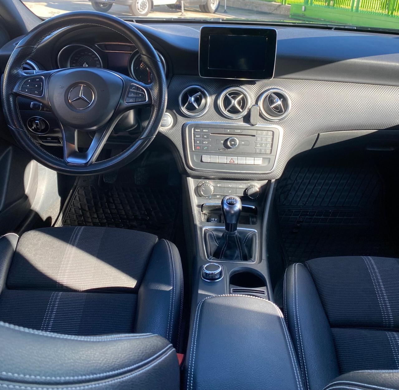 Mercedes-benz A 180 A 180 d Premium