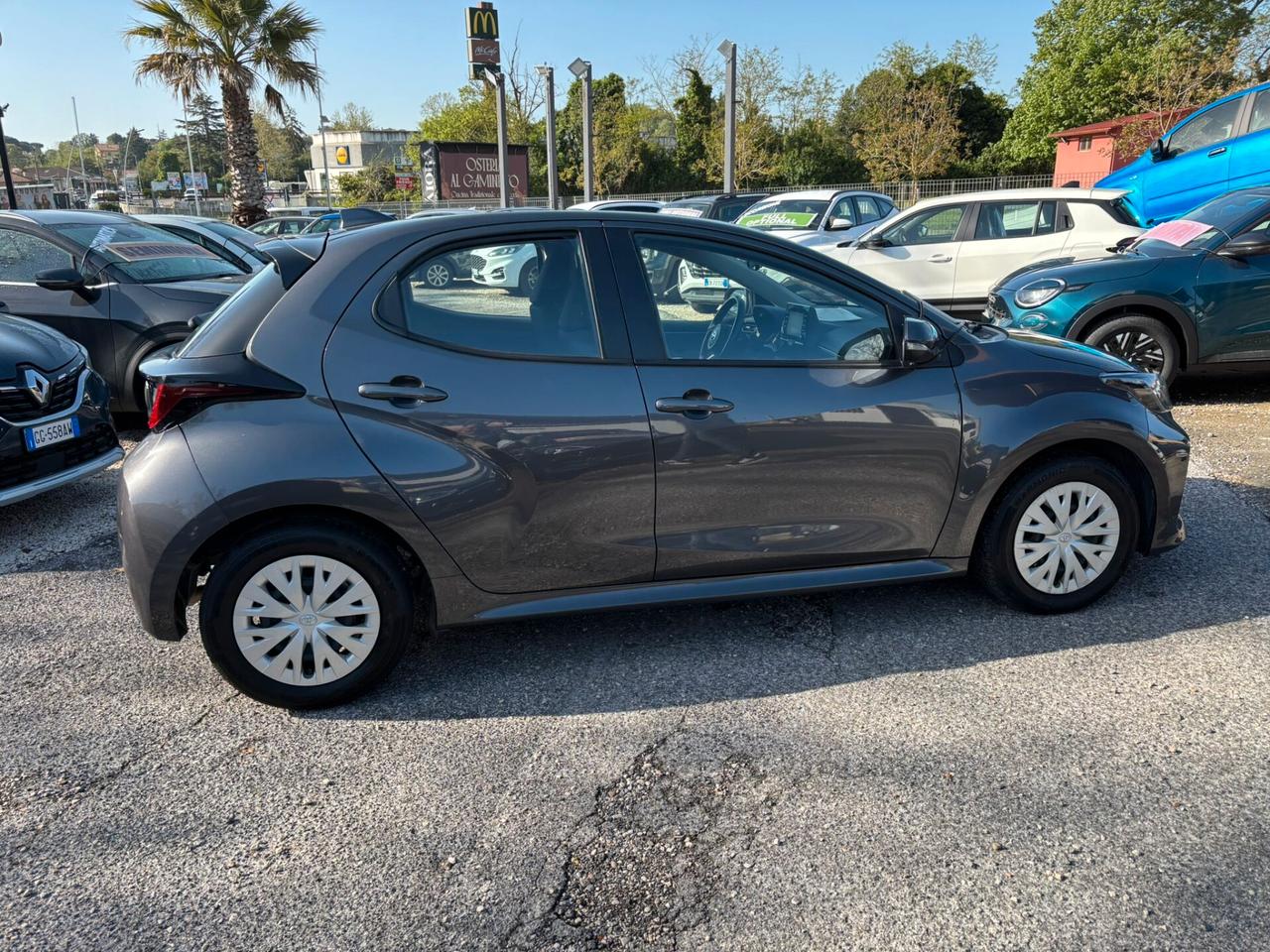 Toyota Yaris 1.5 Hybrid 5 porte Business