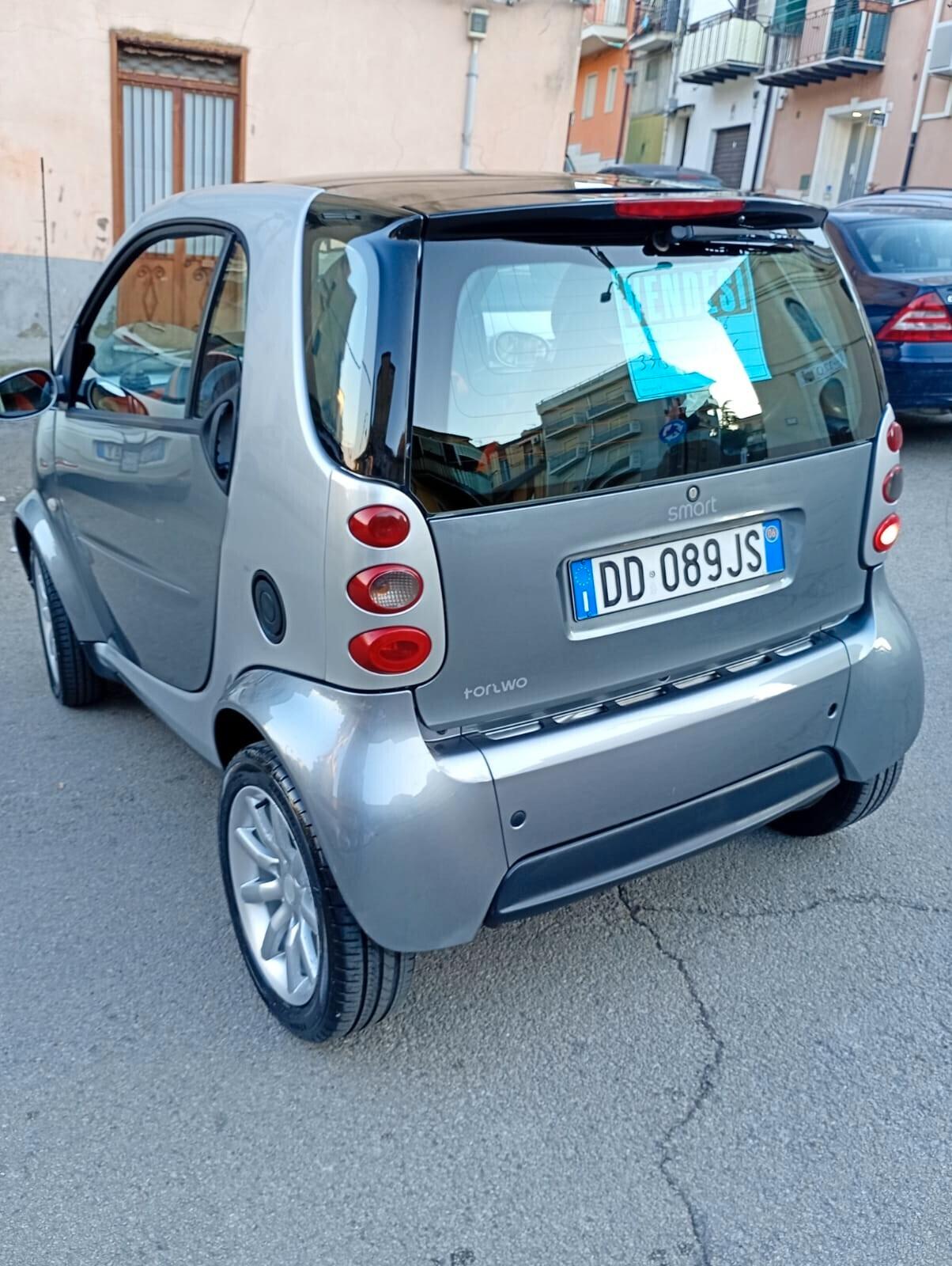 Smart ForTwo 700 coupé pure (45 kW)
