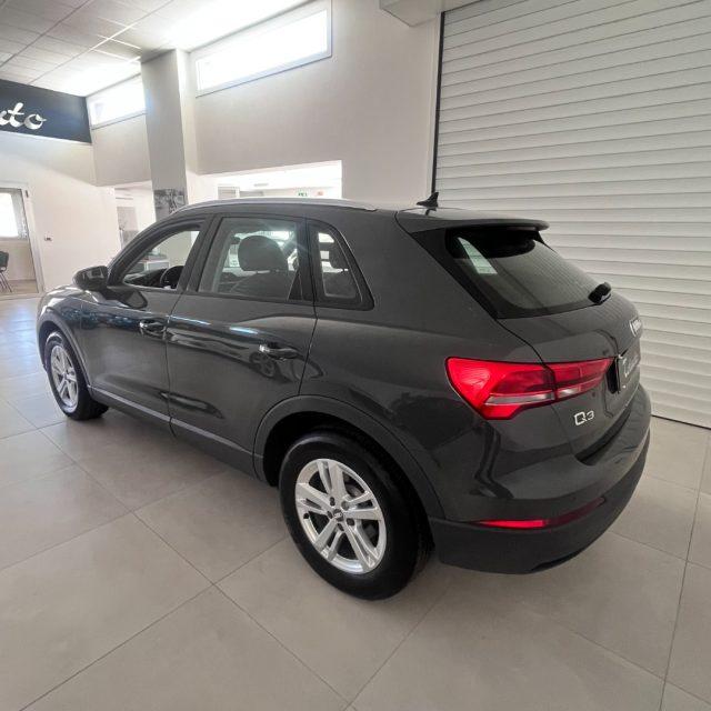 AUDI Q3 35 TDI S tronic Business
