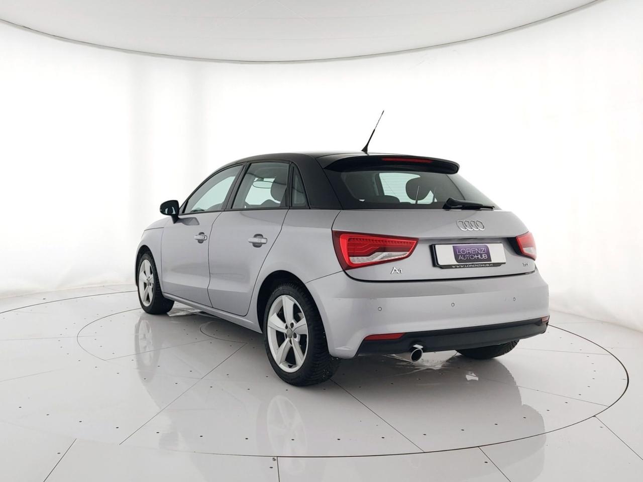 AUDI A1 Sportback 1.6 tdi COMMERCIANTI+BLUETOOTH+NEOPATENTATI