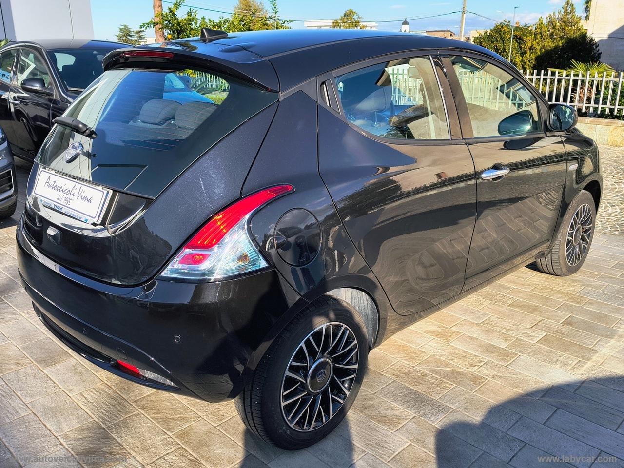 LANCIA Ypsilon 1.0 FireFly 5p.S&S Hyb. Platino