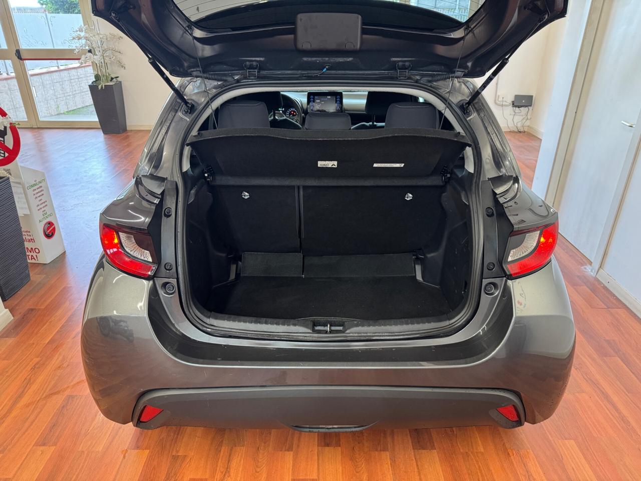 TOYOTA YARIS 1.5 HYBRID ACTIVE - MY21