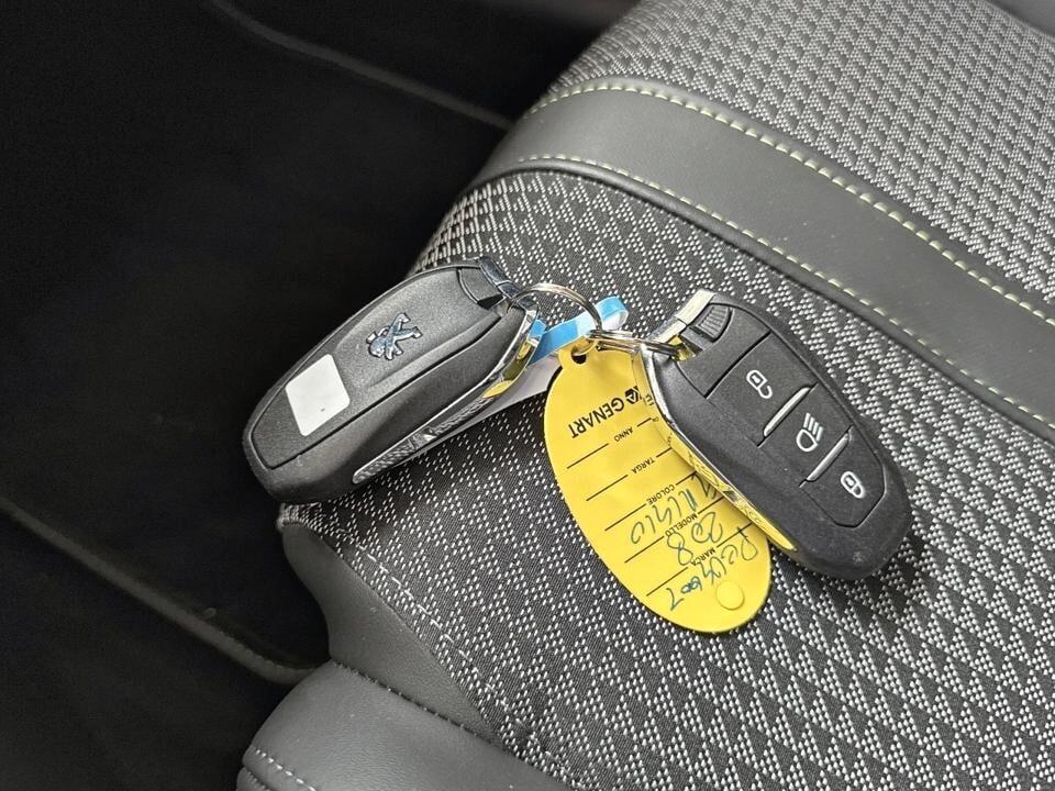 Peugeot 208 PureTech 130 Stop&Start EAT8 5 porte GT