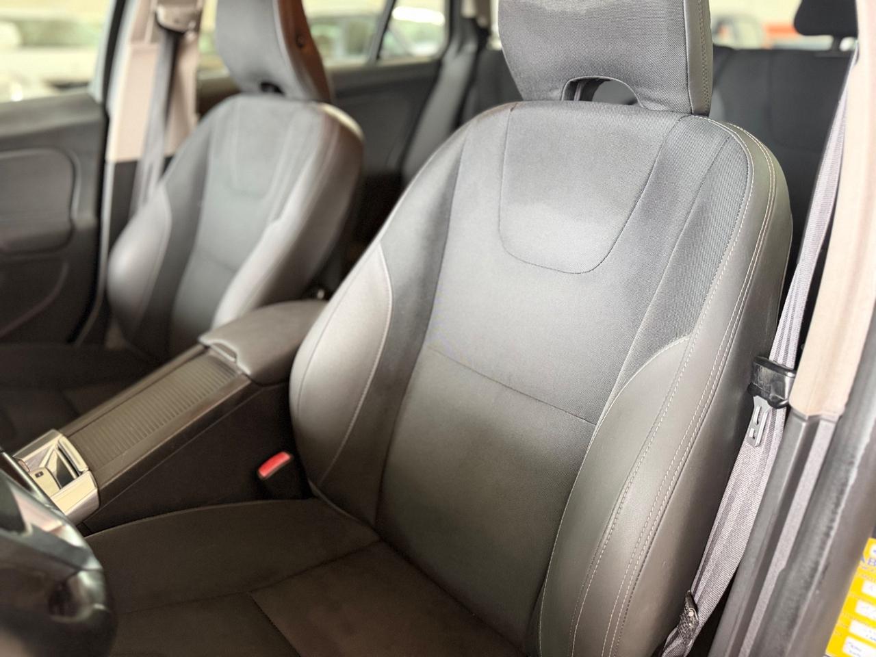 Volvo V60 D3 Geartronic Summum