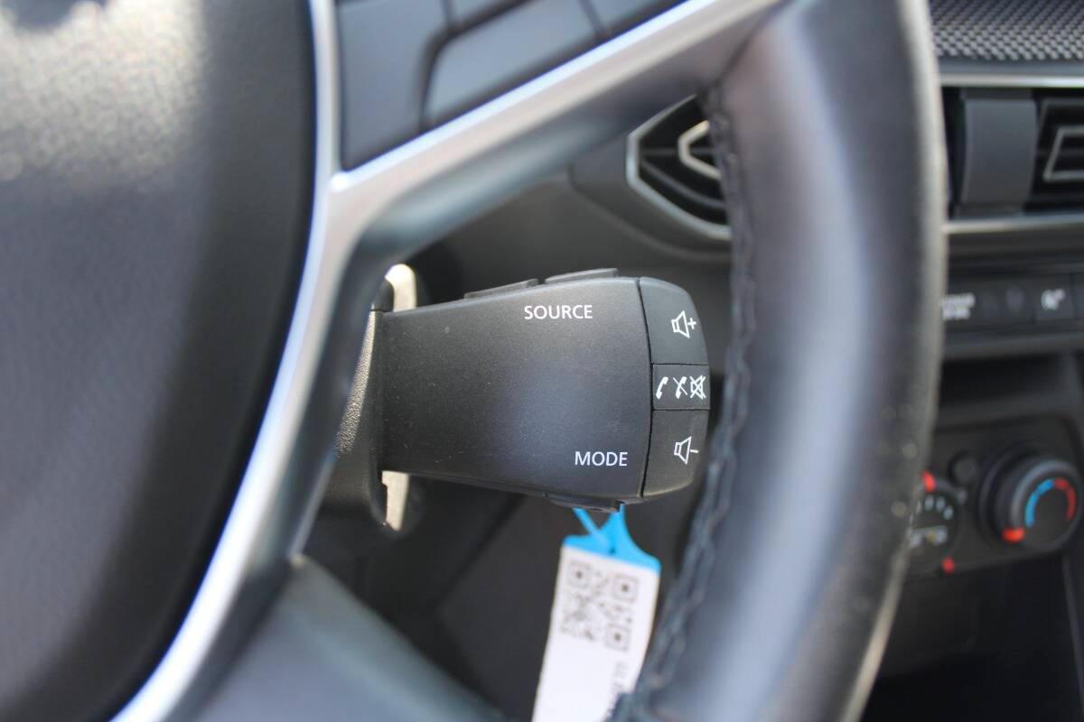 Dacia Sandero 1.0 sce Comfort 65cv con CarPlay