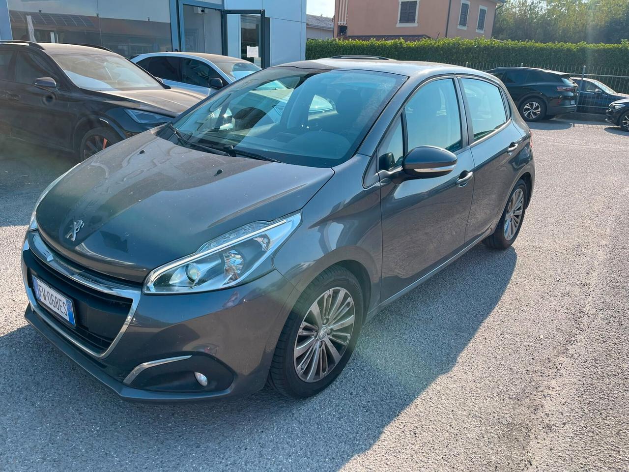 PEUGEOT 208 1.6 HDI In arrivo