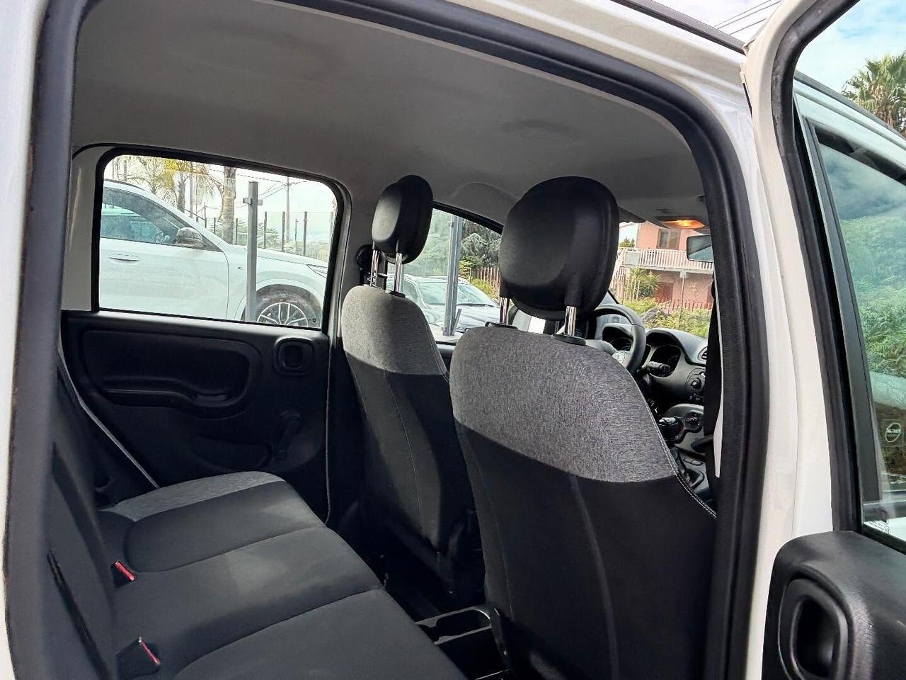 Fiat Panda 1.0 FireFly S&S Hybrid Red