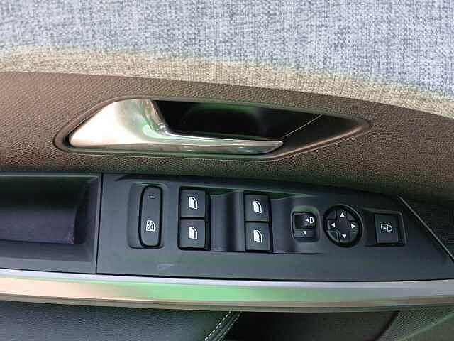 Peugeot 3008 Hybrid 136 e-DCS6 Allure
