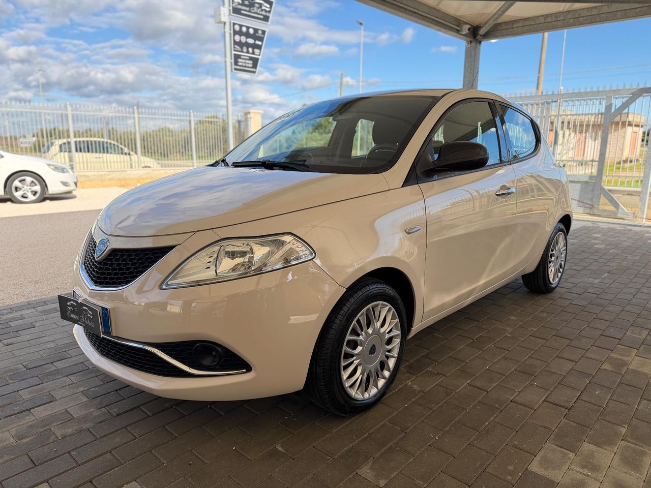 Lancia Ypsilon 1.2 69 CV 5 porte Gold UNICO PROPRIETARIO