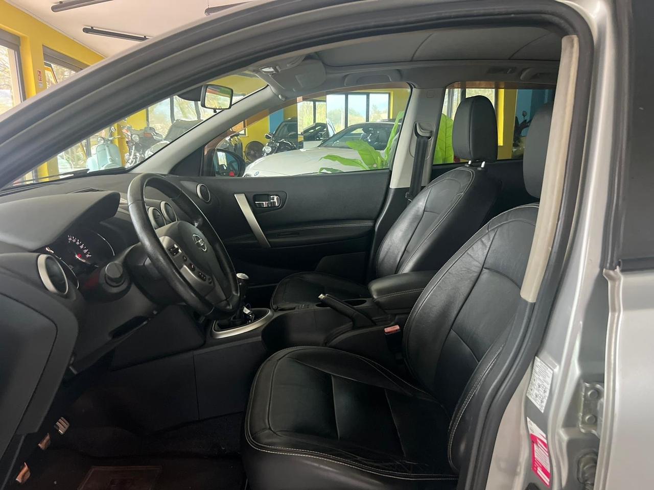 Nissan Qashqai 1.6 dCi tetto in vetro pelle full garantita 12 mesi