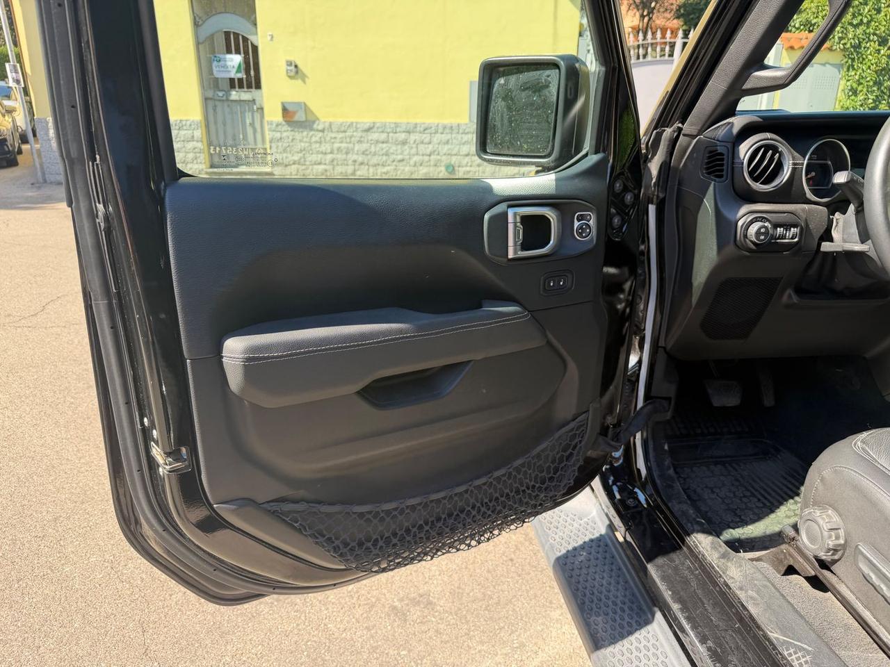 Jeep Wrangler 2.2 CRDi Sahara #11582