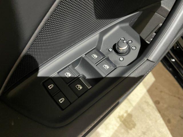 AUDI A3 SPB 35TFSI Stronic S line Sline BLACL LINE/MATRIX