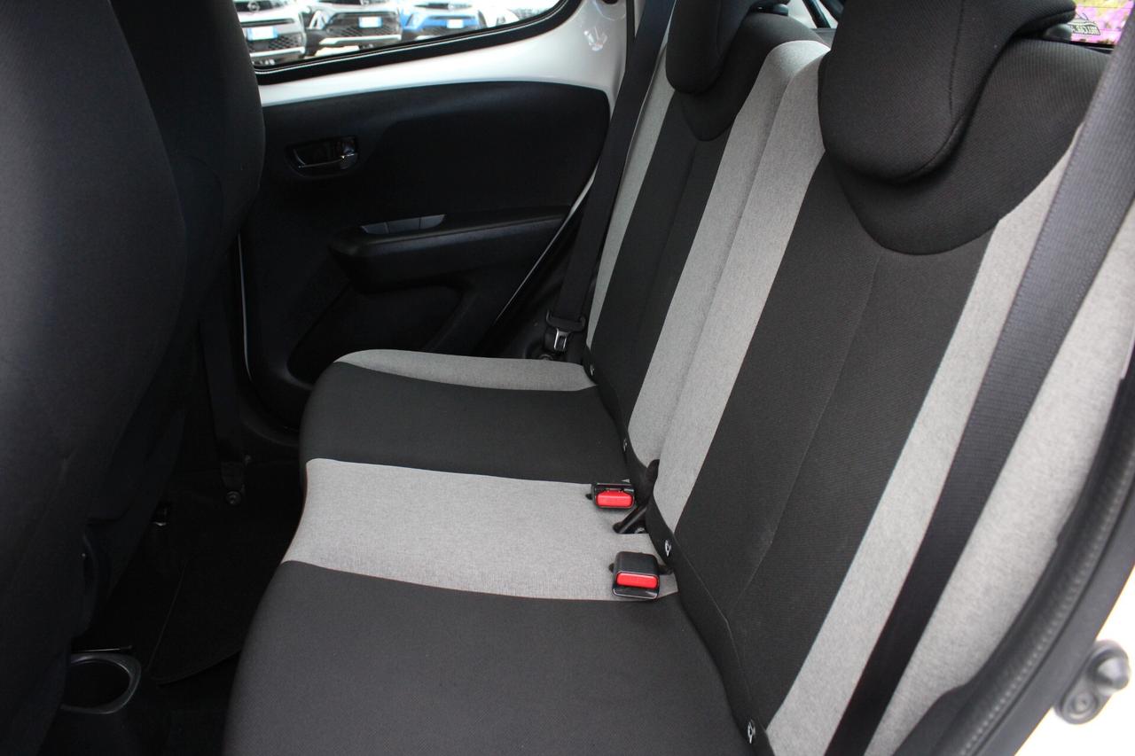 Citroen C1 PureTech 82 5p. Shine