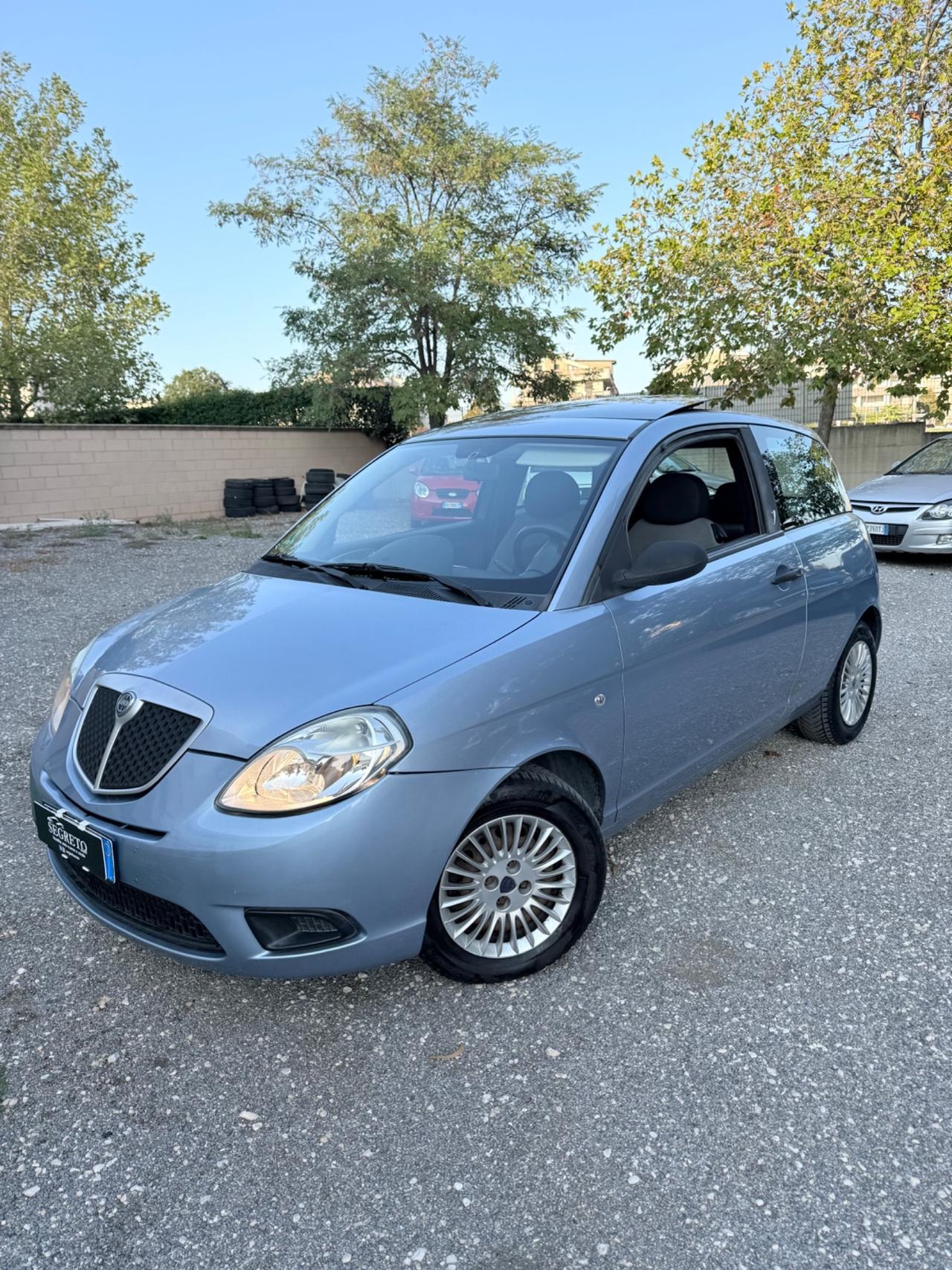 Lancia Ypsilon 1.2 Platino TETTO APRIBILE