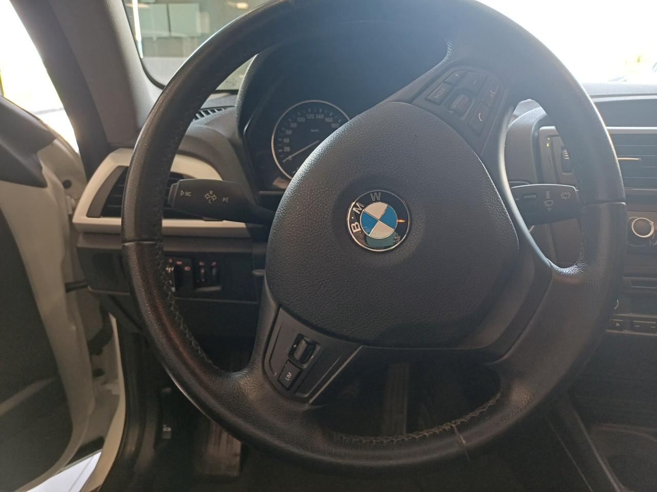 Bmw 114 114i 3p. Sport adatta a neopatentati