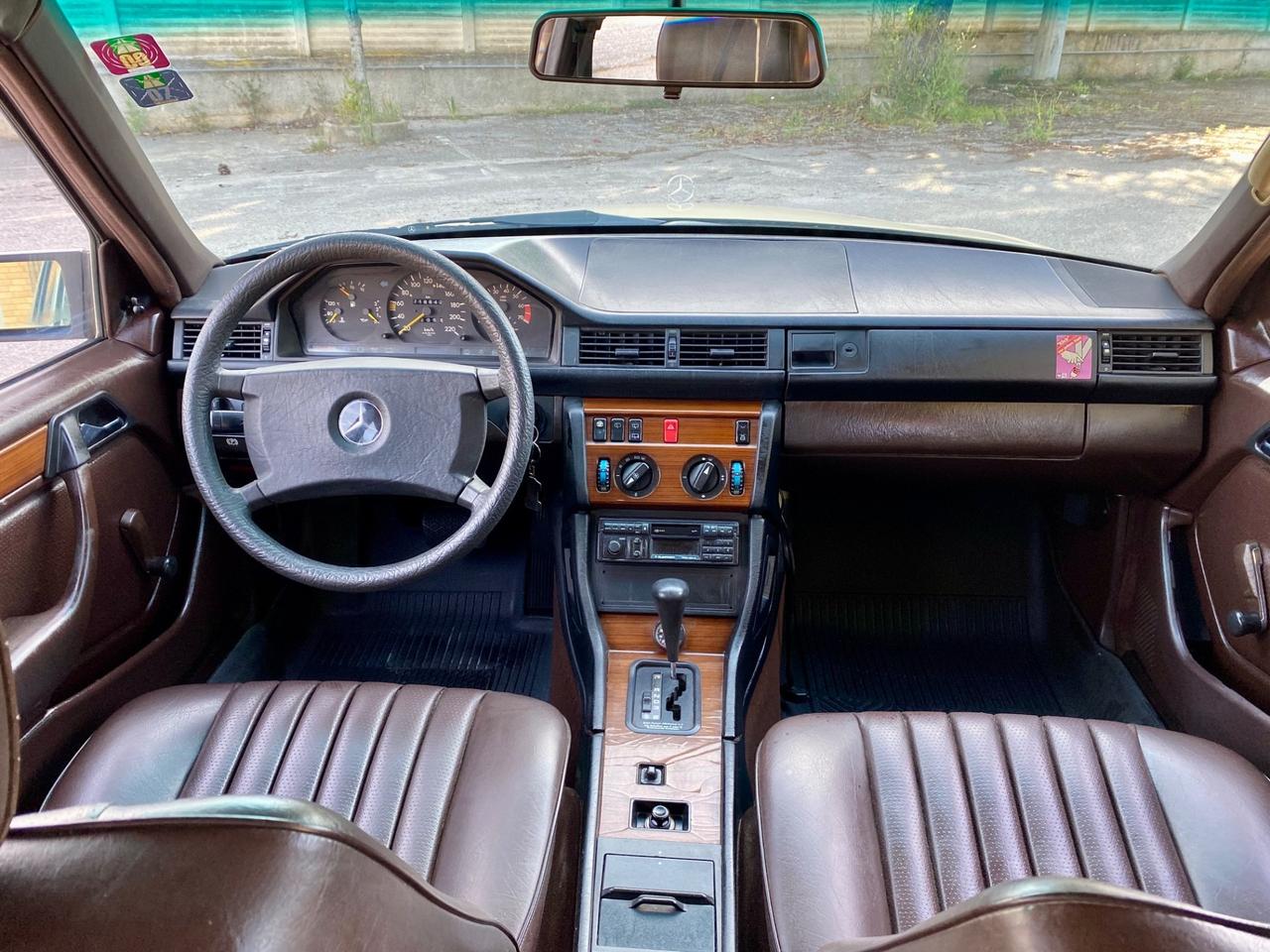 Mercedes-benz 200 MERCEDES 200 W 124 T E ASI CRS