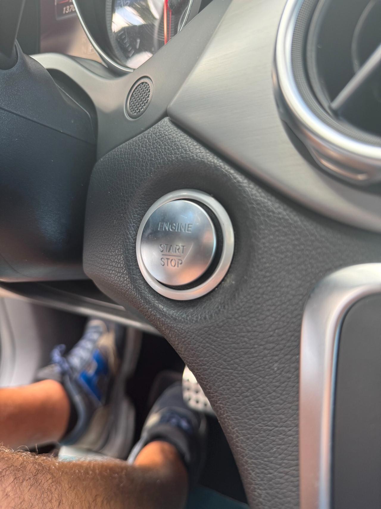 Mercedes-benz GLA 200 d Premium GRIGIO OPACO