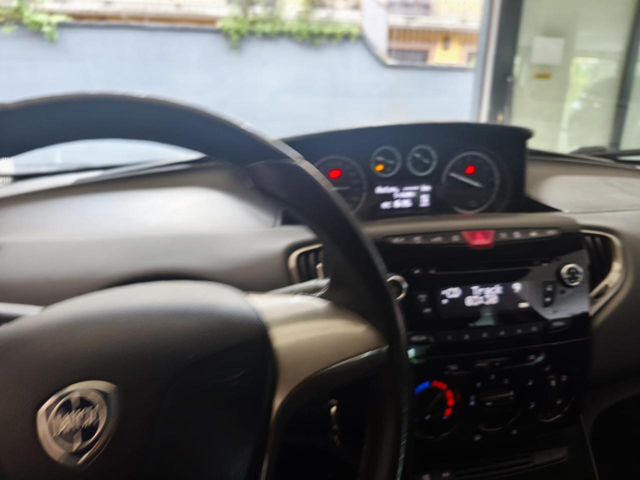 Lancia Ypsilon 0.9 TwinAir 85 CV 5 porte S&S DFN Gold 51000KM!!!