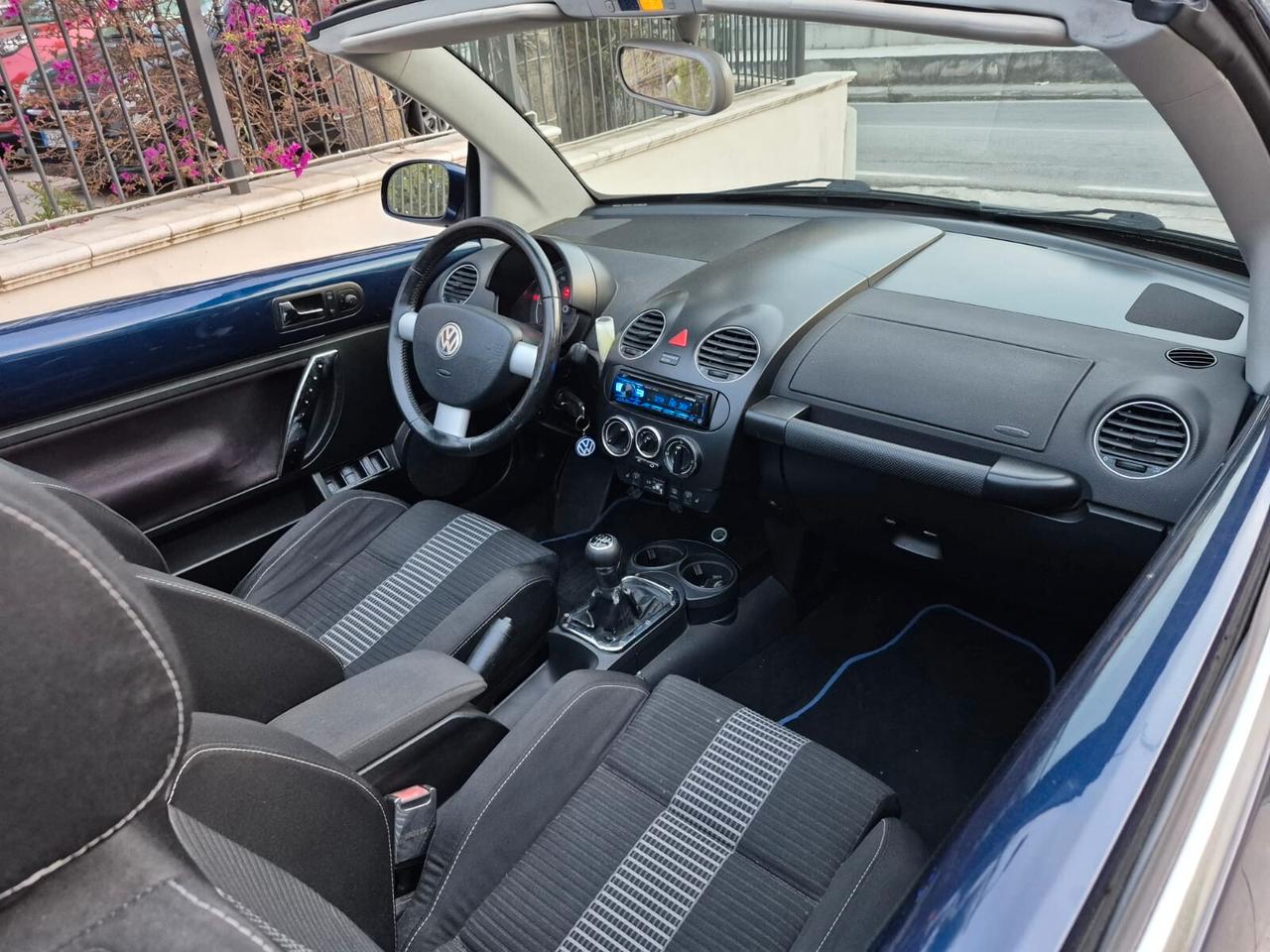 Volkswagen New Beetle 1.4 16V Cabrio