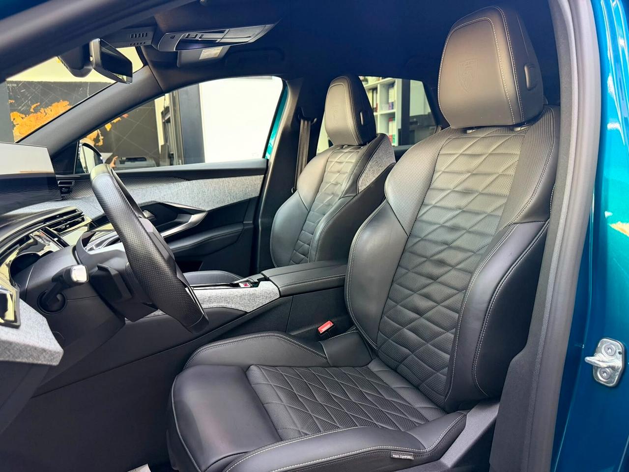 Peugeot 3008 1.2 Benzina Hybrid 136 e-DCS 6 GT