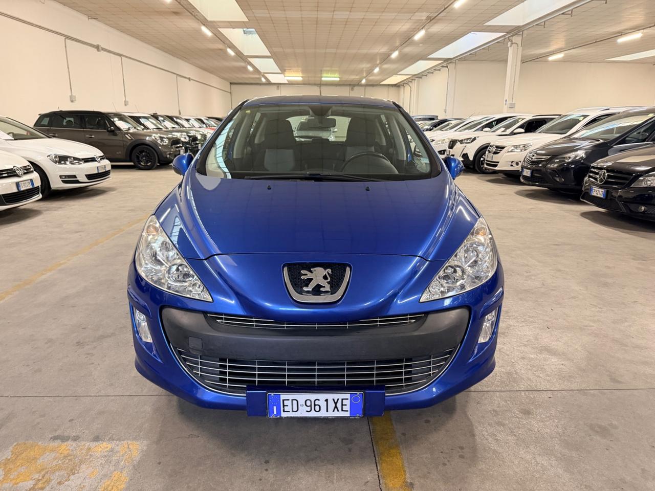 Peugeot 308 1.4 VTi 98CV 5p. Premium
