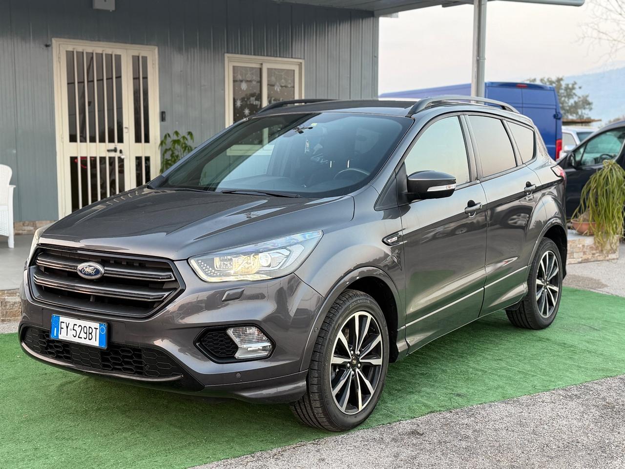 Ford Kuga 2.0 TDCI 150 CV S&S 4WD Powershift ST-Line