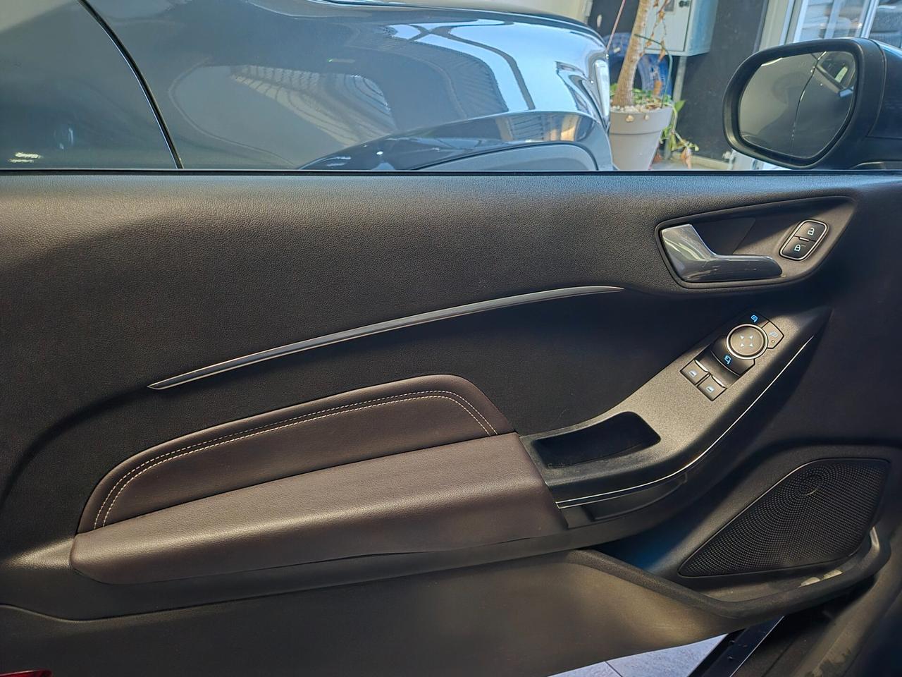 Ford Fiesta 1.0 Ecoboost 100 CV aut. 5 porte Vignale