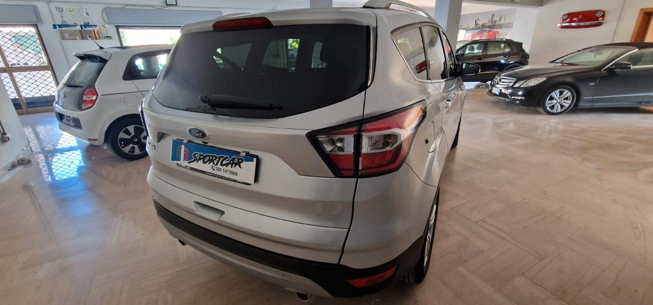 KUGA 2.0 TDCI 150 CV 4WD SUPER ACCESSORIATA