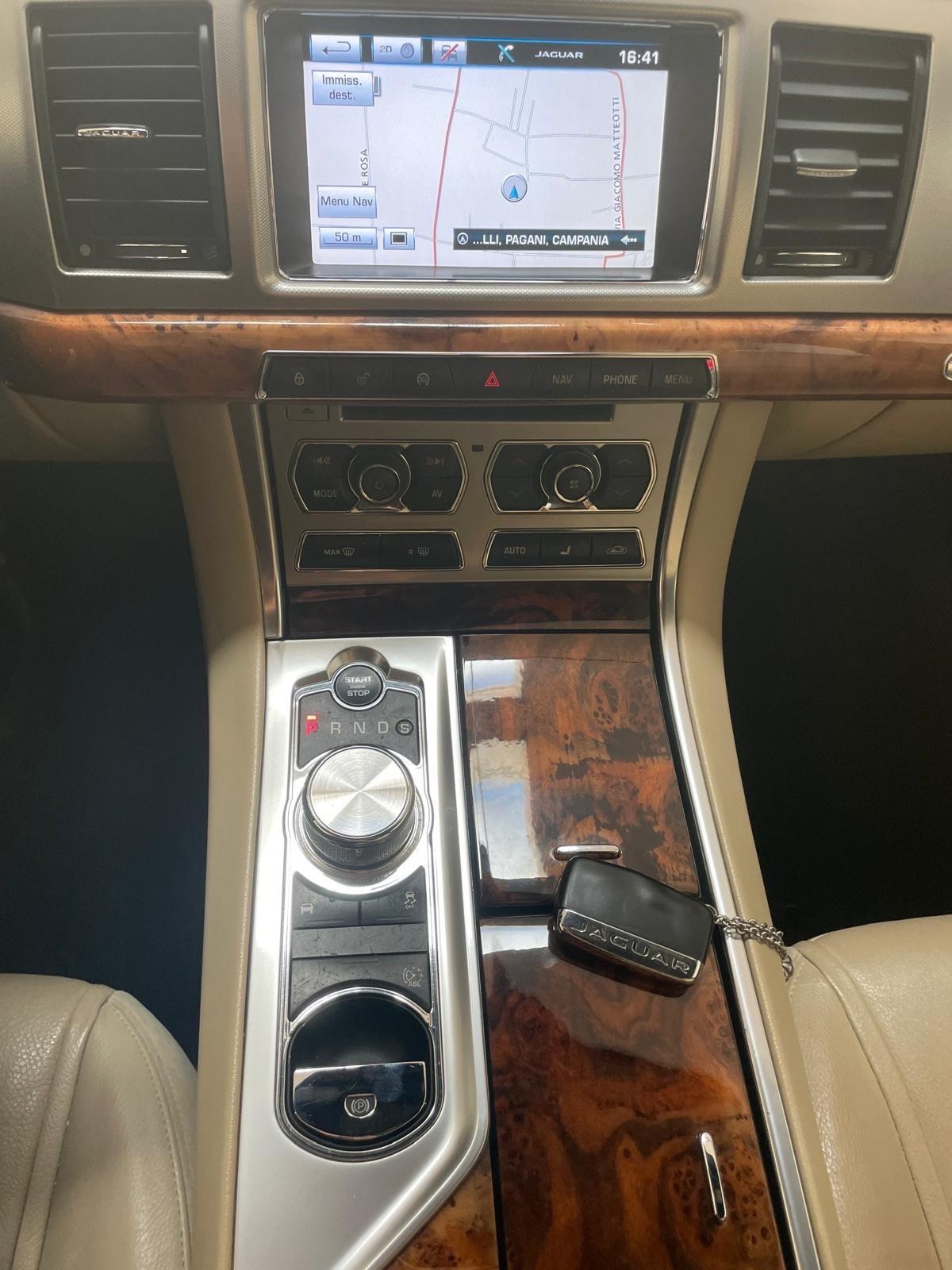 Jaguar XF 3.0 DS V6 Luxury