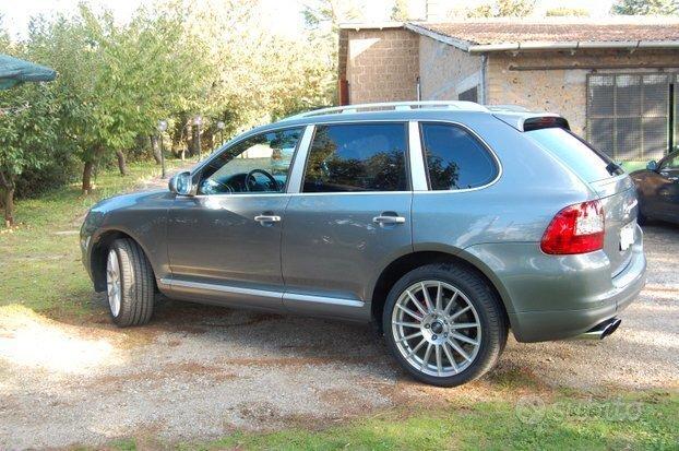 Porsche Cayenne TURBO " TAGLIANDI UFFICIALI " DA VETRINA, CONDIZIONI OTTIME