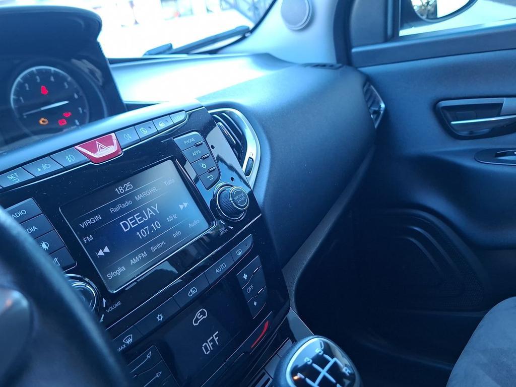 Lancia Ypsilon 5 Porte 1.2 Platinum