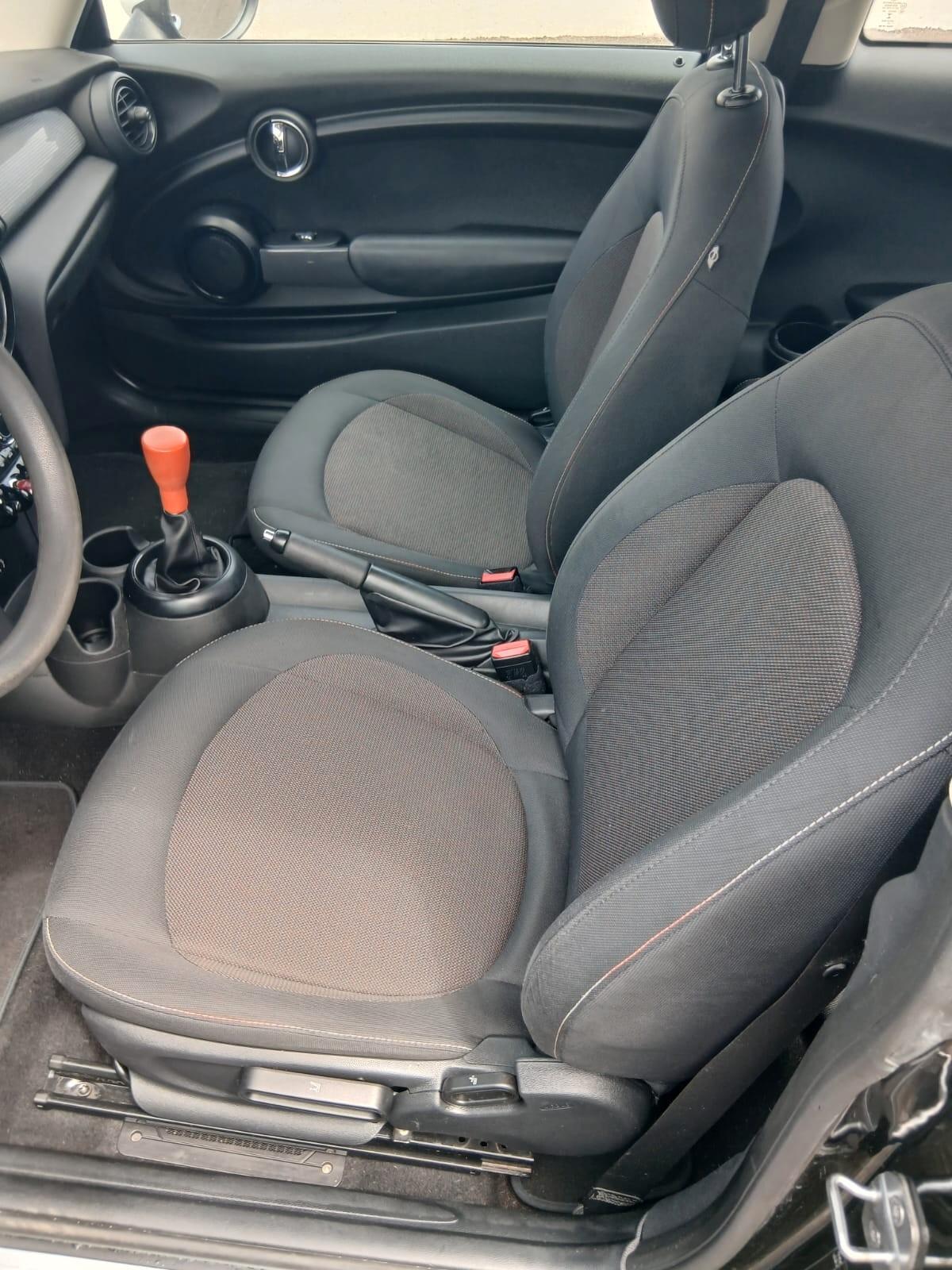 Mini 1.5 Cooper D Business XL