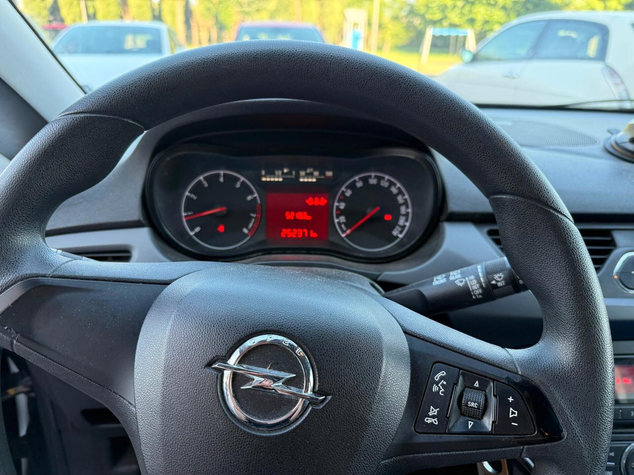 Opel Corsa 1.2 5 porte