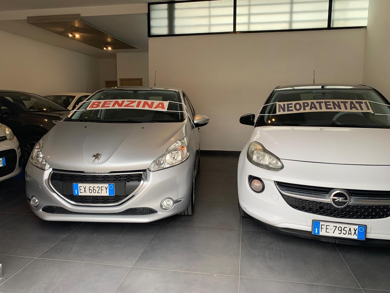 Peugeot 208 PureTech 82 5 porte Allure