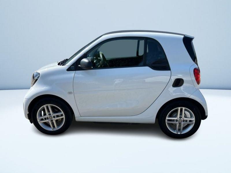 smart fortwo EQ PURE 22KW