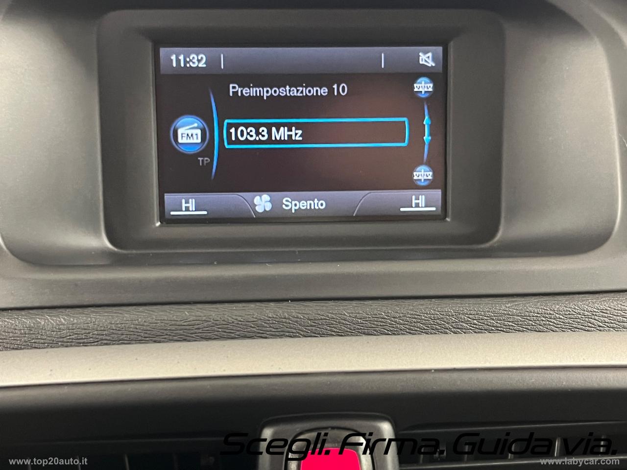 VOLVO V40 Cross Country D2 Kinetic|GANCIO TRAINO