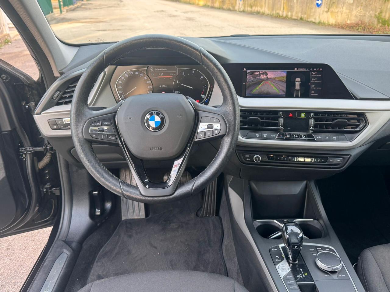 Bmw 116 116d 5p. Business Advantage