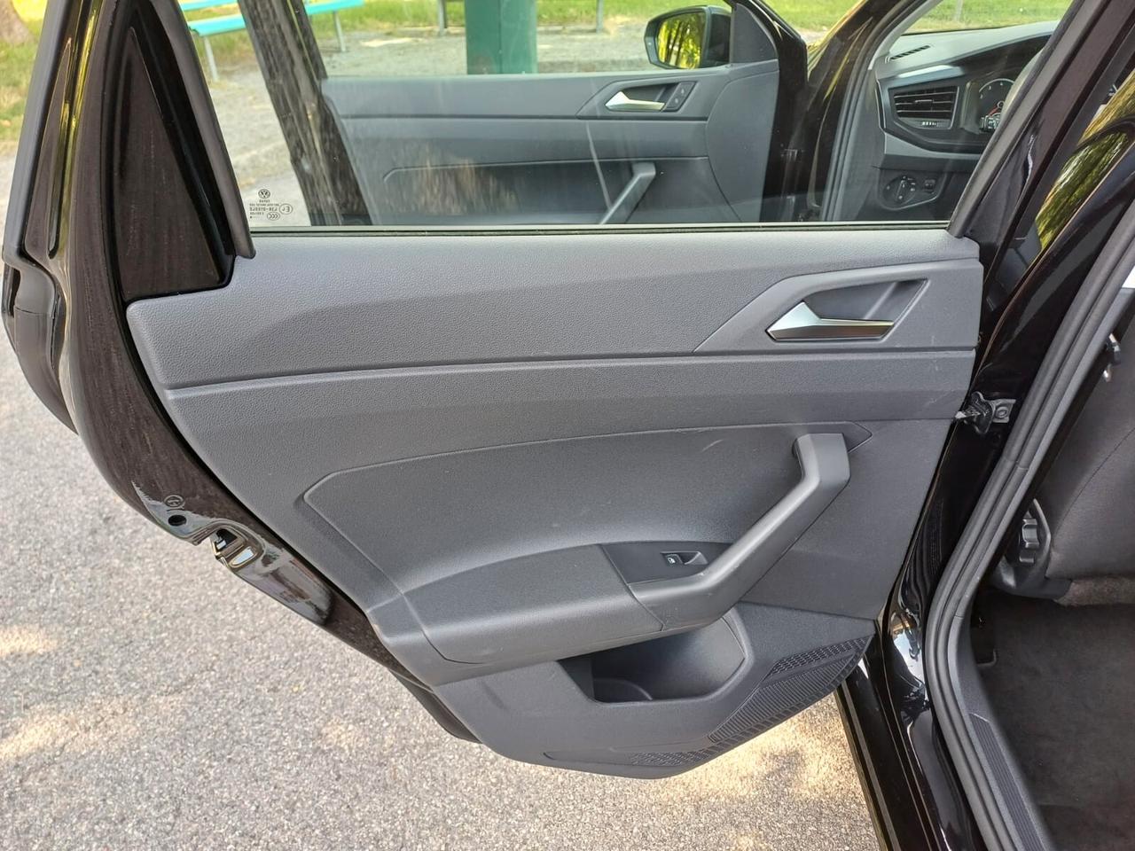 Volkswagen Polo 1.0 MPI 65 cv 5 porte Trendline BMT