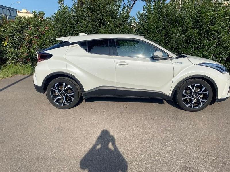 Toyota C-HR 1.8 Hybrid E-CVT Trend