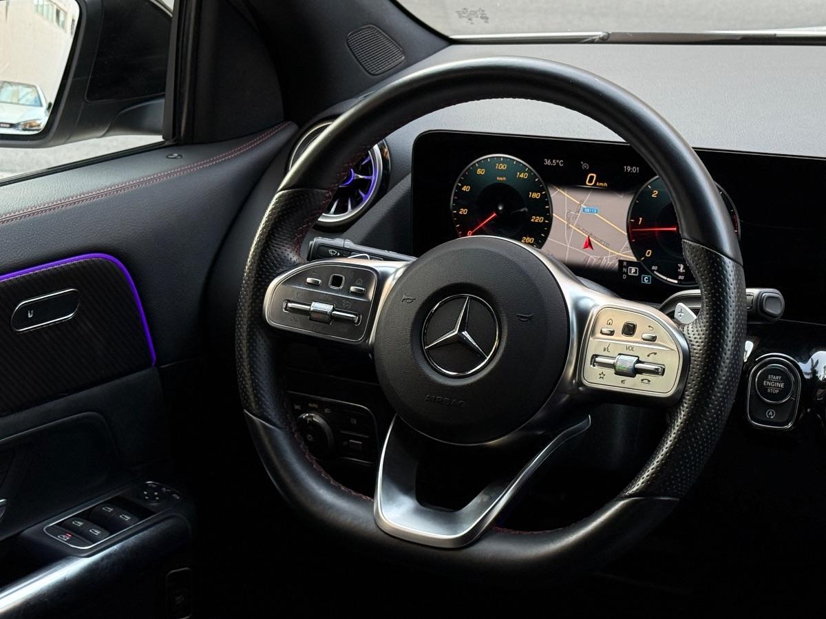 Mercedes GLA 200d Premium AMG Night Edition 150CV