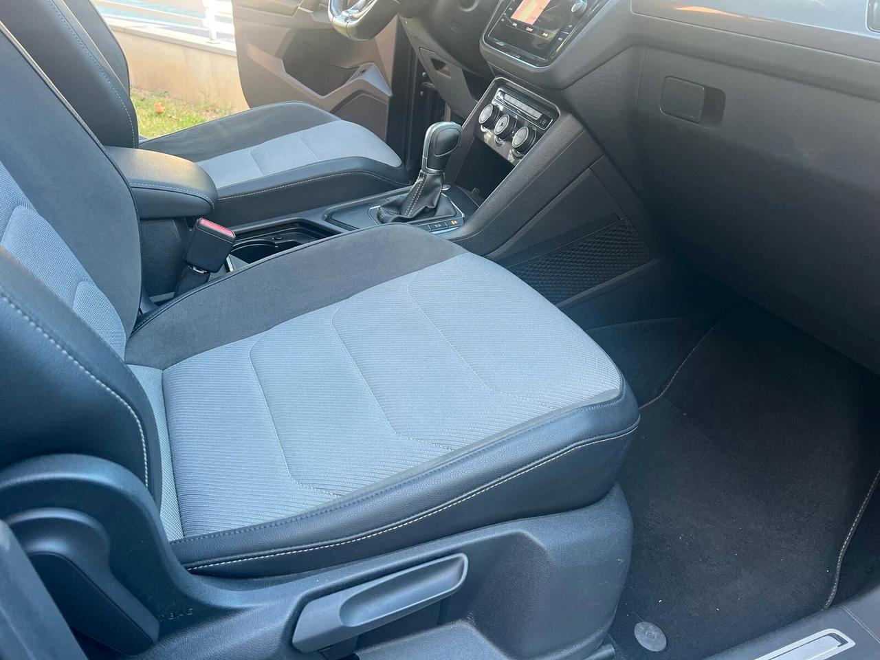 VW TIGUAN 2.0 TDI SCR DSG AD. BlueM. Techn. R-LINE PACK