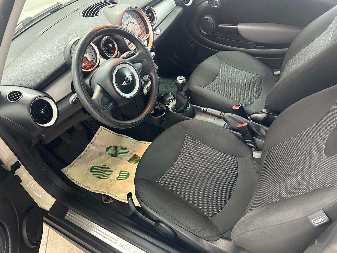 Mini 1.4 16V One Chili