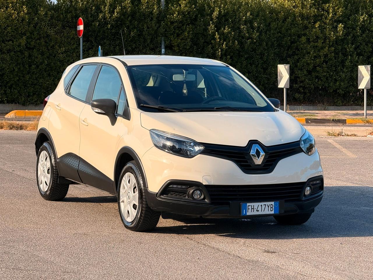 Renault Captur 2017 GARANZIA 12 MESI