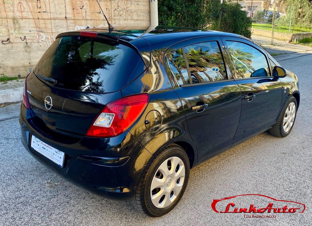 Opel Corsa 1.2 80CV 5 porte Cosmo