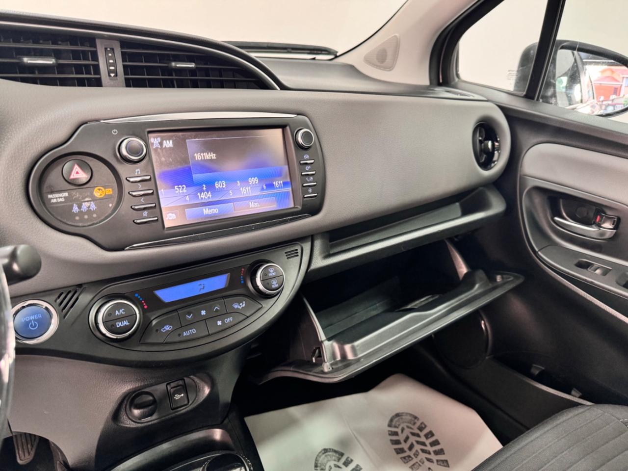 Toyota Yaris 1.5 Hybrid-2018-GARANTITA