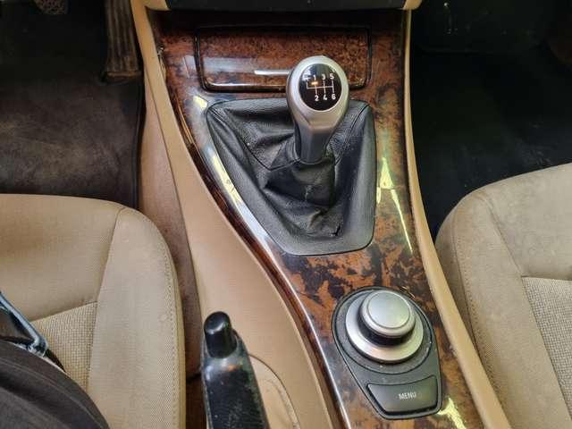 BMW 320 320d Touring Futura