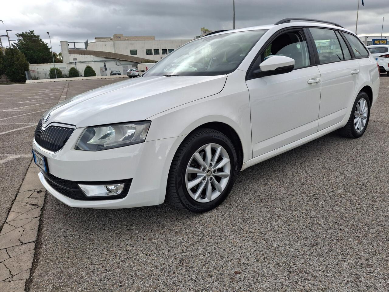 Skoda Octavia 1.6 TDI CR 105 CV. Wagon Elegance
