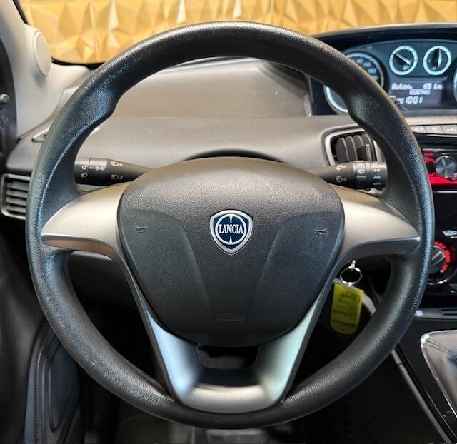 Lancia Ypsilon 1.2 69 CV 5 porte Gold