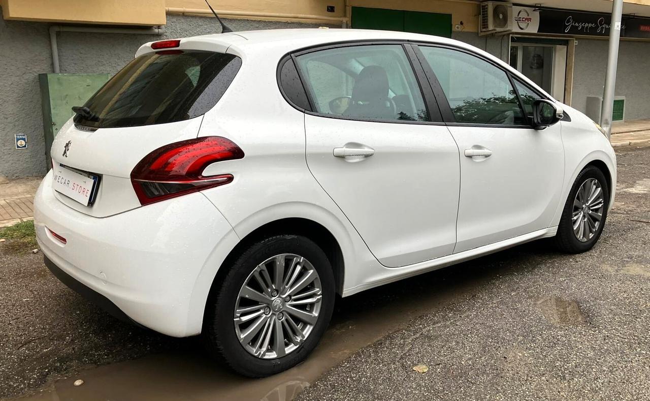 Peugeot 208 1.6HDi 75 5 porte Allure unipro